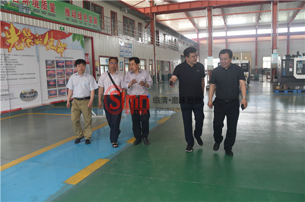 與山大實(shí)現(xiàn)“校企合作”